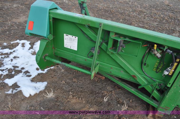 image for item G7147 1995 John Deere 893 corn head