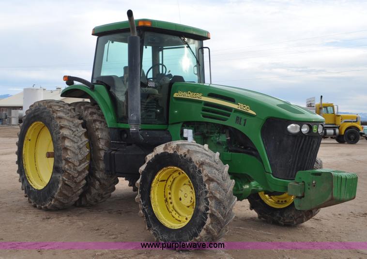 image for item G7148 2005 John Deere 7820 MFWD tractor