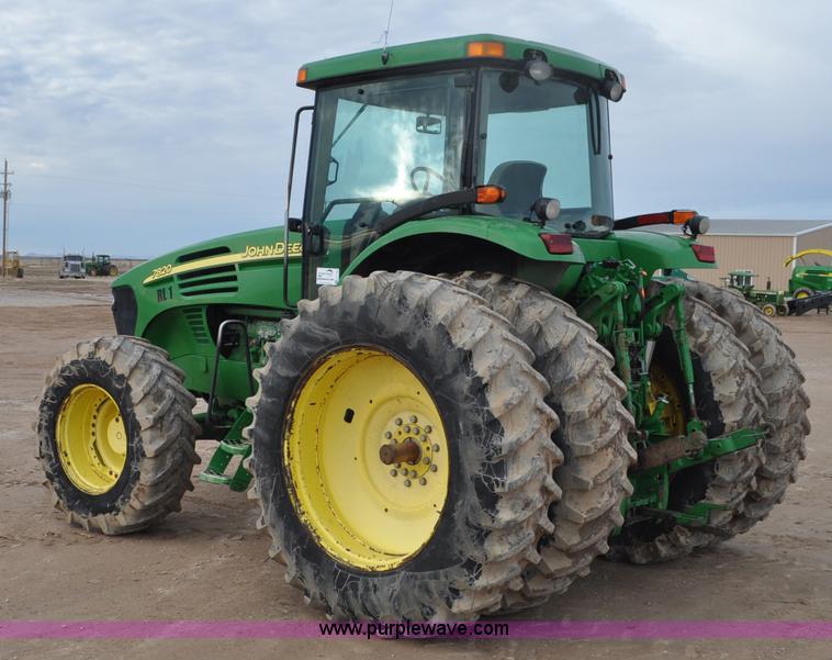image for item G7148 2005 John Deere 7820 MFWD tractor