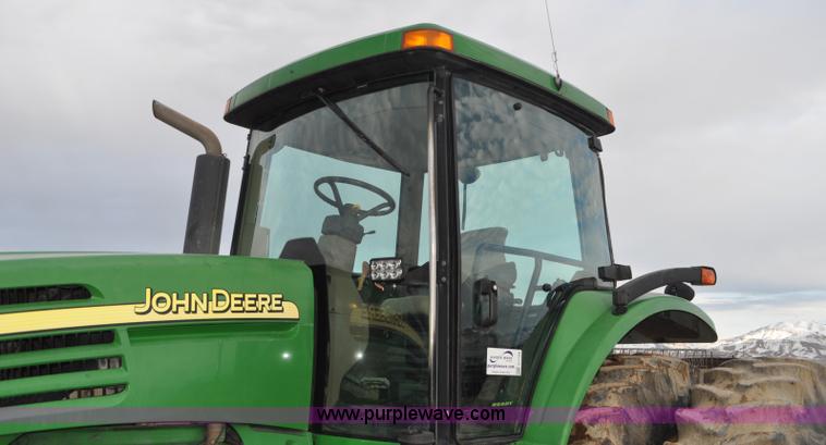 image for item G7148 2005 John Deere 7820 MFWD tractor