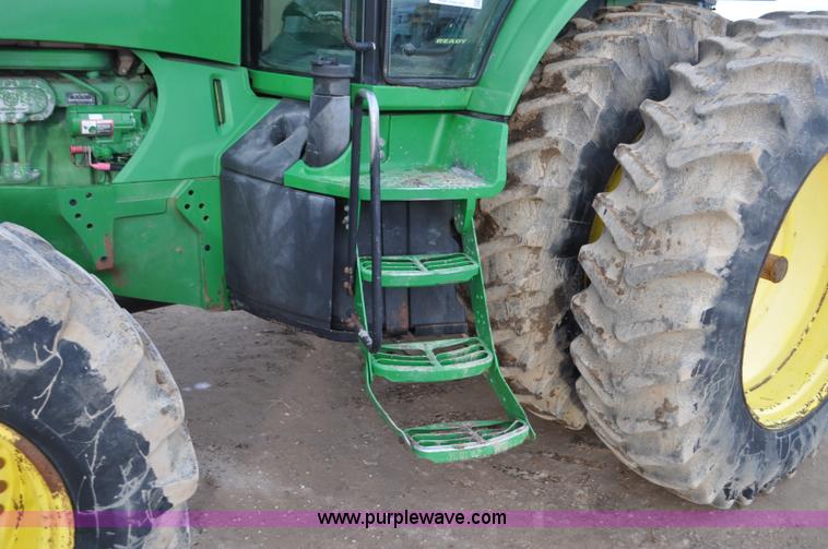 image for item G7148 2005 John Deere 7820 MFWD tractor