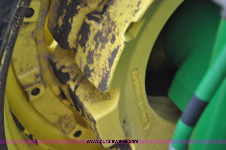 image for item G7148 2005 John Deere 7820 MFWD tractor