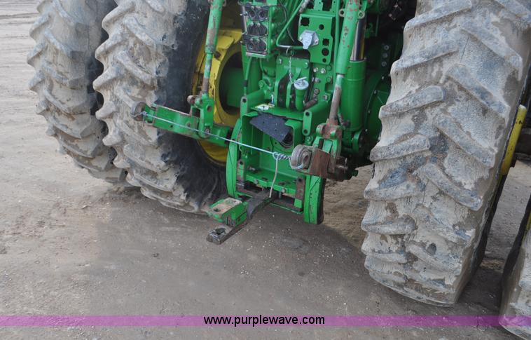 image for item G7148 2005 John Deere 7820 MFWD tractor
