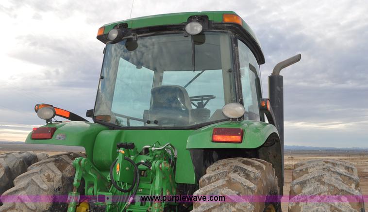 image for item G7148 2005 John Deere 7820 MFWD tractor