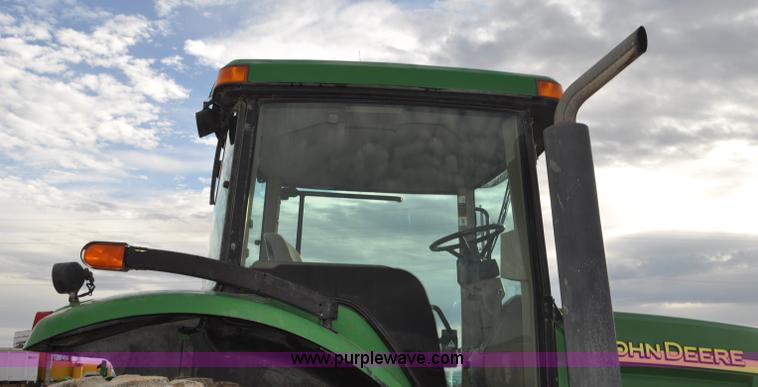 image for item G7148 2005 John Deere 7820 MFWD tractor