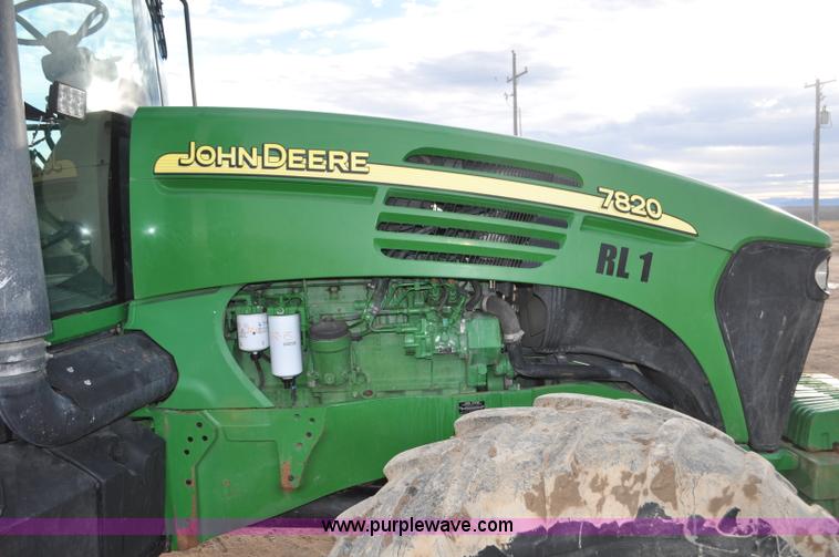 image for item G7148 2005 John Deere 7820 MFWD tractor