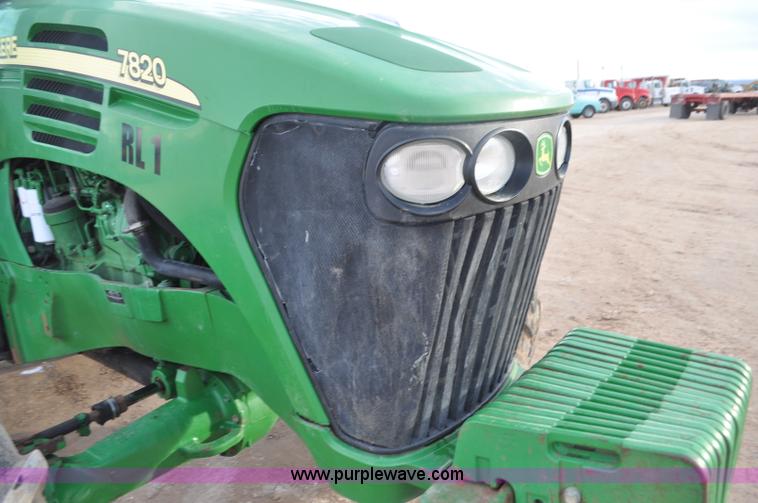 image for item G7148 2005 John Deere 7820 MFWD tractor