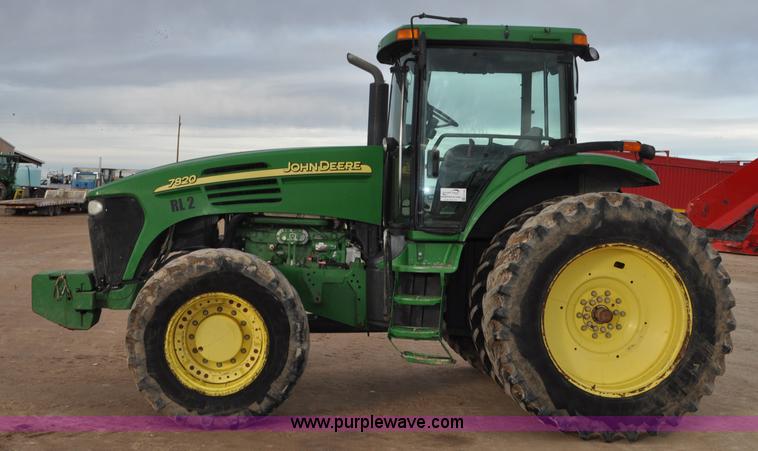 image for item G7149 2004 John Deere 7820 MFWD tractor