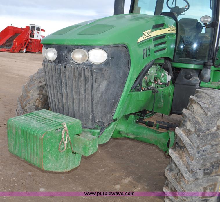 image for item G7149 2004 John Deere 7820 MFWD tractor
