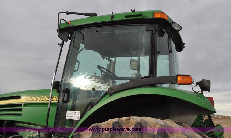 image for item G7149 2004 John Deere 7820 MFWD tractor