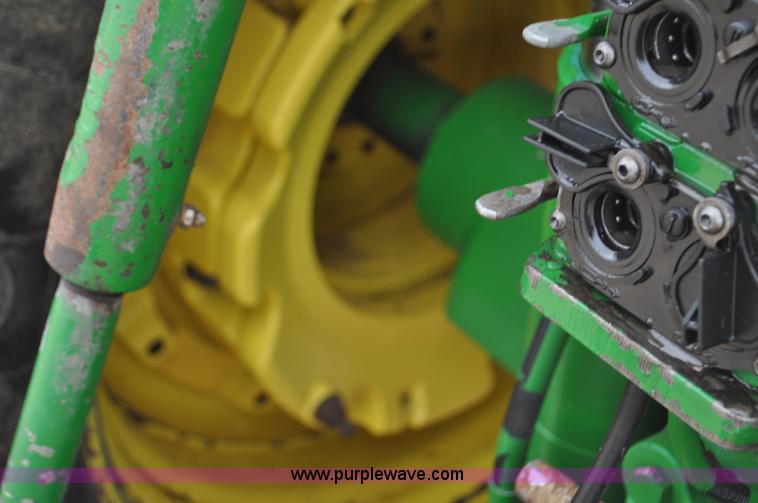 image for item G7149 2004 John Deere 7820 MFWD tractor