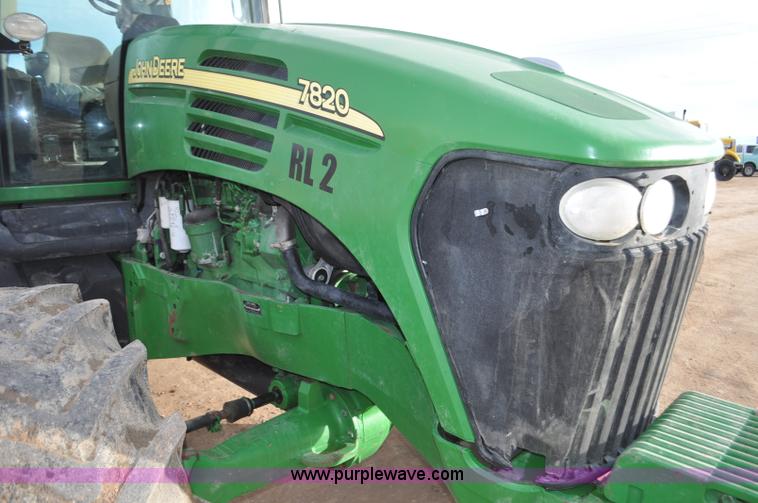 image for item G7149 2004 John Deere 7820 MFWD tractor