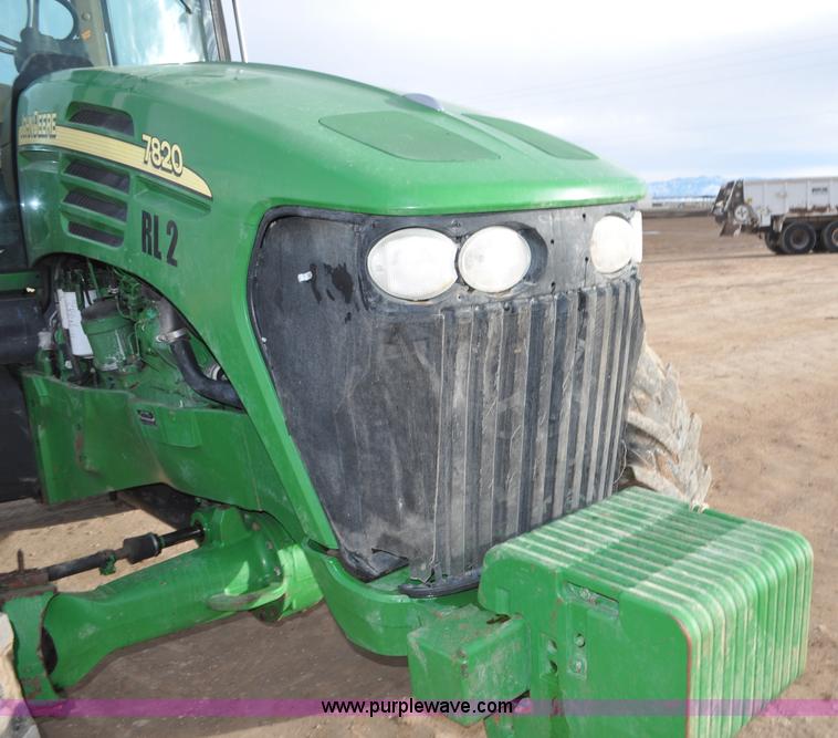 image for item G7149 2004 John Deere 7820 MFWD tractor