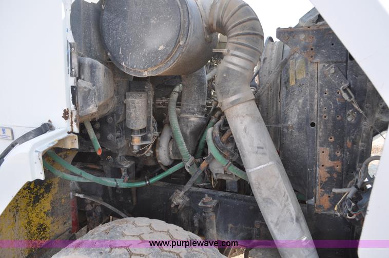 image for item G7152 1991 Autocar feed truck