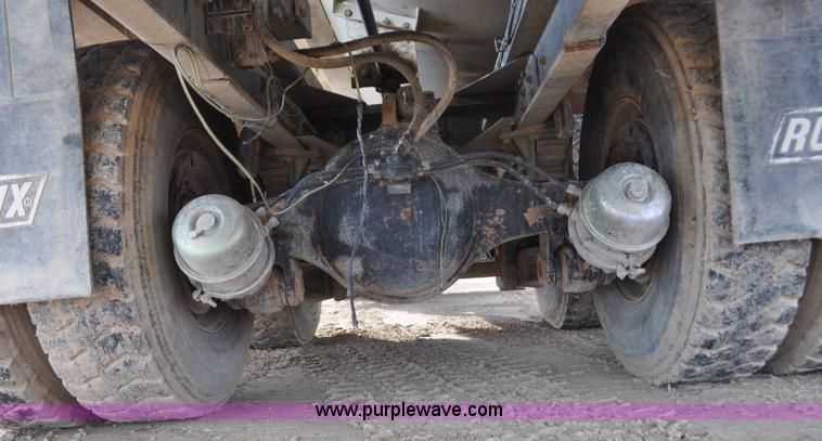 image for item G7152 1991 Autocar feed truck