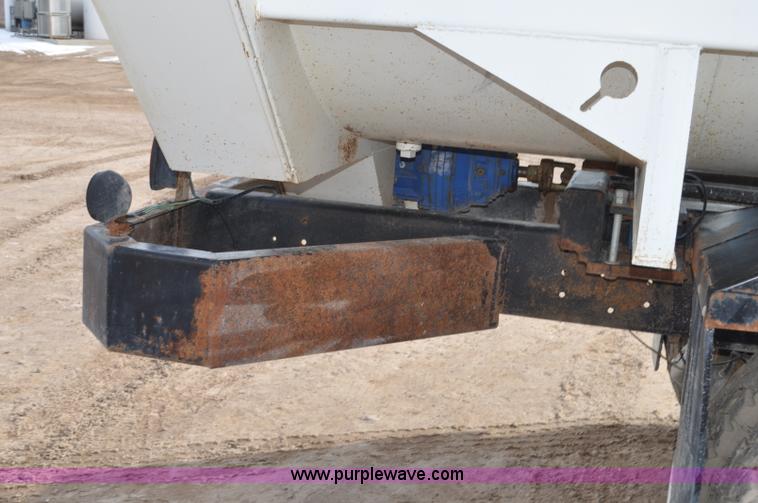 image for item G7152 1991 Autocar feed truck