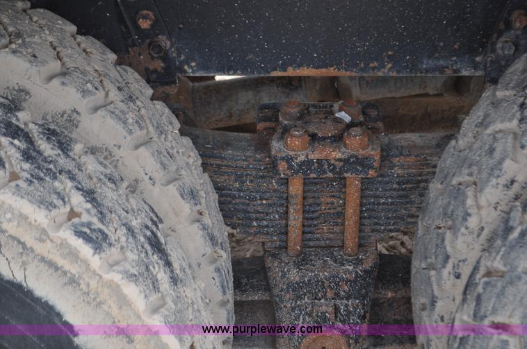 image for item G7152 1991 Autocar feed truck