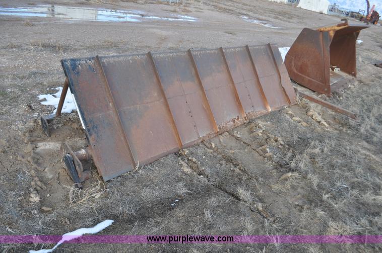 image for item G7152 1991 Autocar feed truck