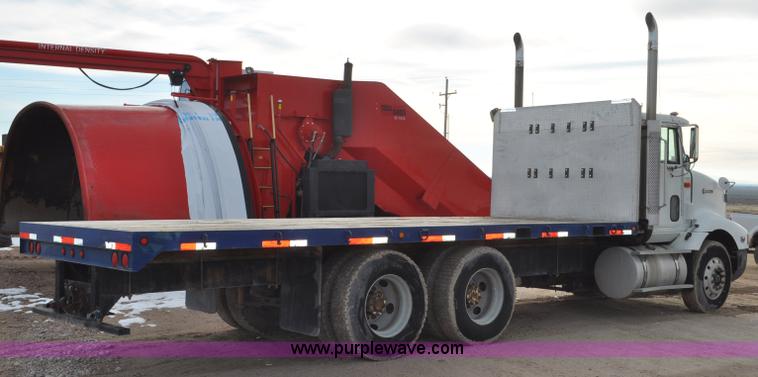 image for item G7153 1994 International 9200 flatbed truck