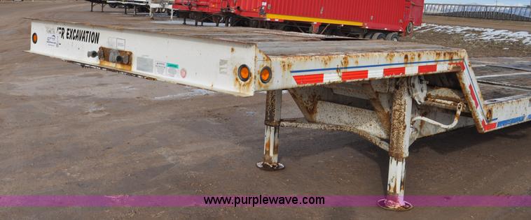 image for item G7156 2006 Trailmax FWTD-50-T tilt deck equipment trailer