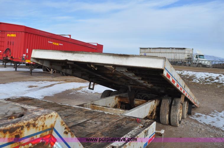 image for item G7156 2006 Trailmax FWTD-50-T tilt deck equipment trailer