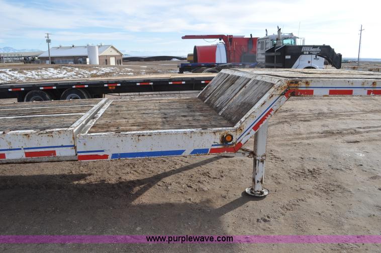 image for item G7156 2006 Trailmax FWTD-50-T tilt deck equipment trailer