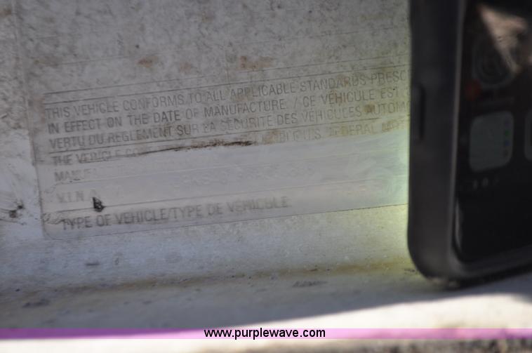 image for item G7156 2006 Trailmax FWTD-50-T tilt deck equipment trailer