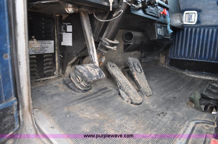 image for item G7157 1990 Kenworth W900 semi truck