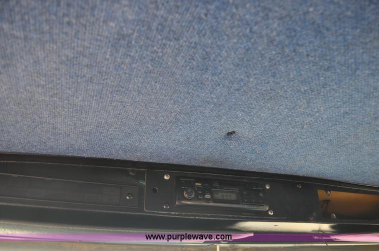 image for item G7157 1990 Kenworth W900 semi truck