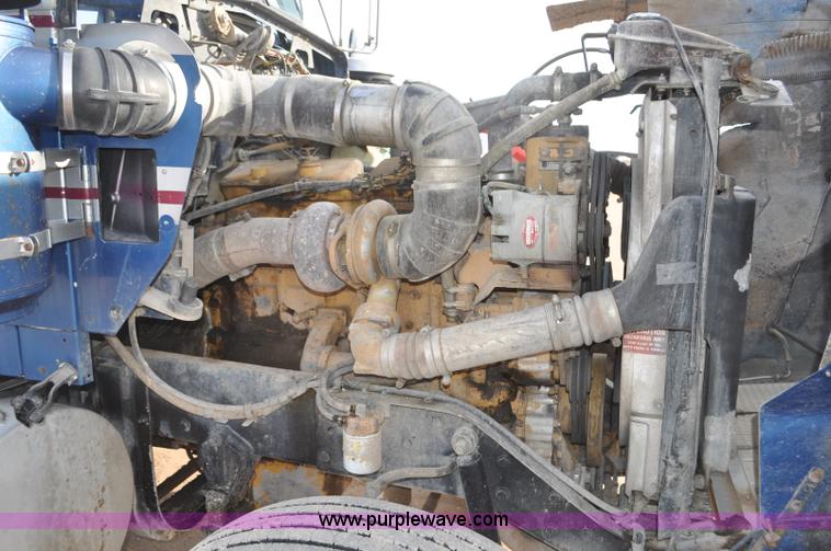 image for item G7157 1990 Kenworth W900 semi truck