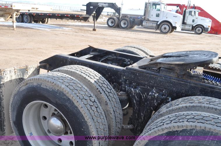 image for item G7157 1990 Kenworth W900 semi truck