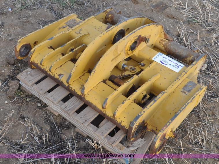 image for item G7160 Caterpillar 928G quick attach