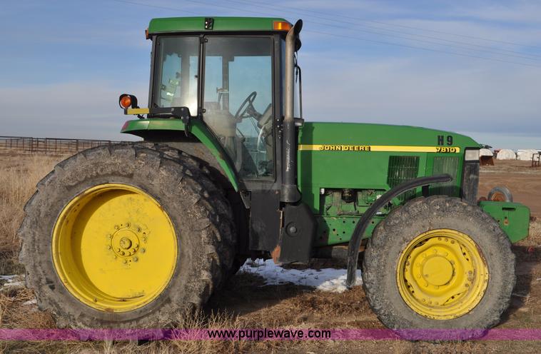 image for item G7163 2000 John Deere 7810 MFWD tractor