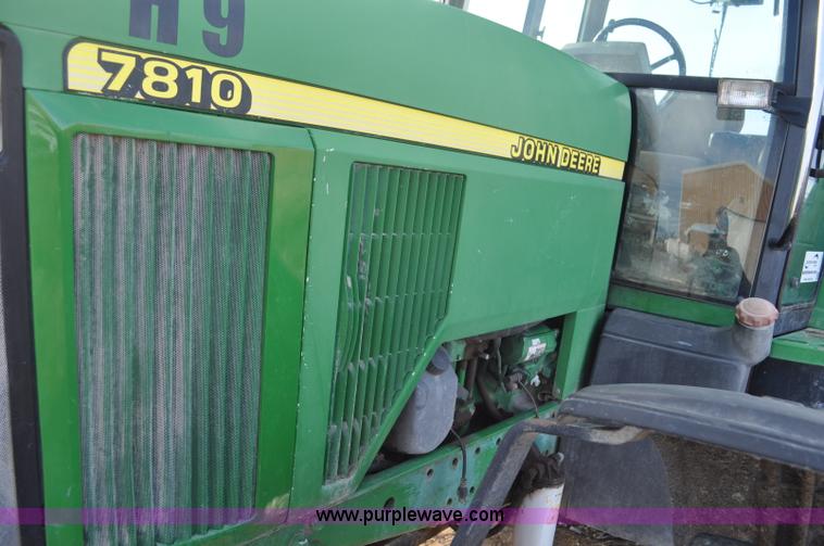 image for item G7163 2000 John Deere 7810 MFWD tractor