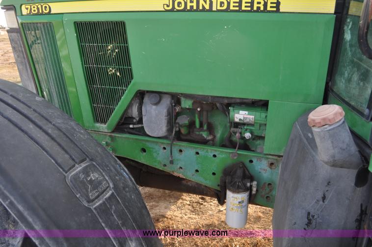 image for item G7163 2000 John Deere 7810 MFWD tractor
