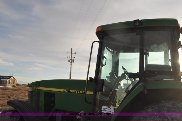image for item G7163 2000 John Deere 7810 MFWD tractor