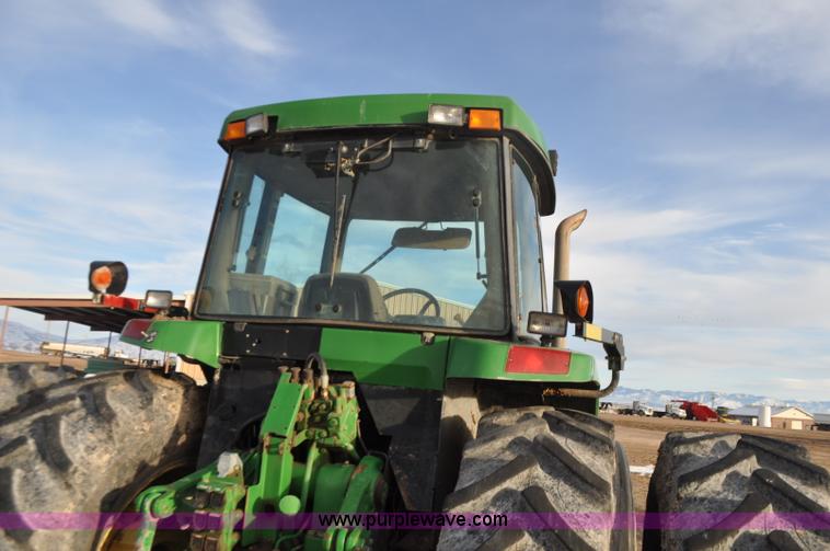 image for item G7163 2000 John Deere 7810 MFWD tractor