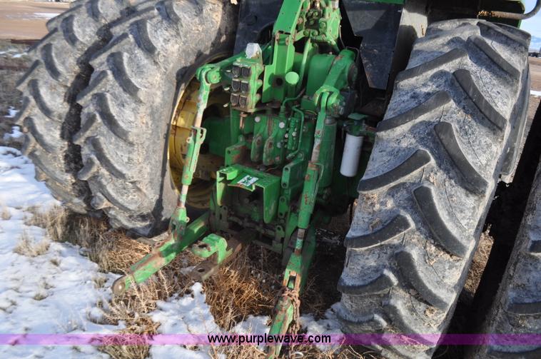 image for item G7163 2000 John Deere 7810 MFWD tractor