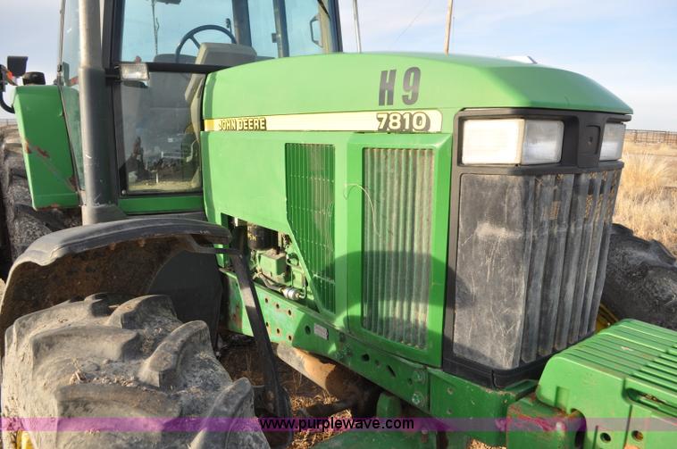 image for item G7163 2000 John Deere 7810 MFWD tractor