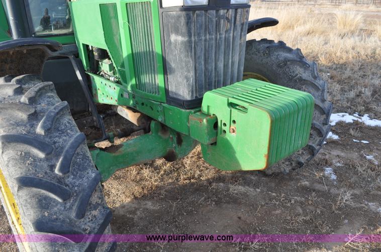 image for item G7163 2000 John Deere 7810 MFWD tractor