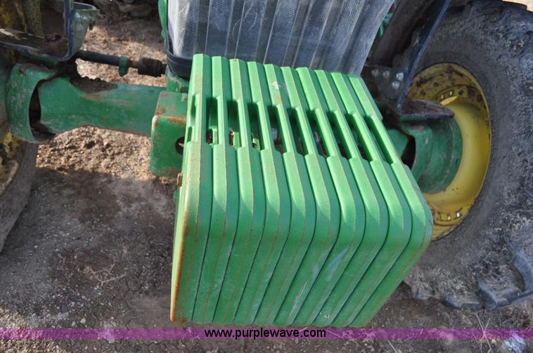 image for item G7163 2000 John Deere 7810 MFWD tractor