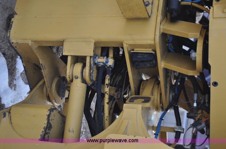image for item G7164 2004 Caterpillar 928G wheel loader
