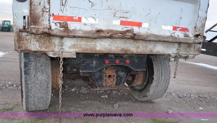 image for item G7168 1996 KD King end dump trailer