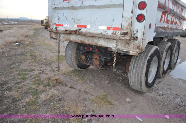 image for item G7168 1996 KD King end dump trailer