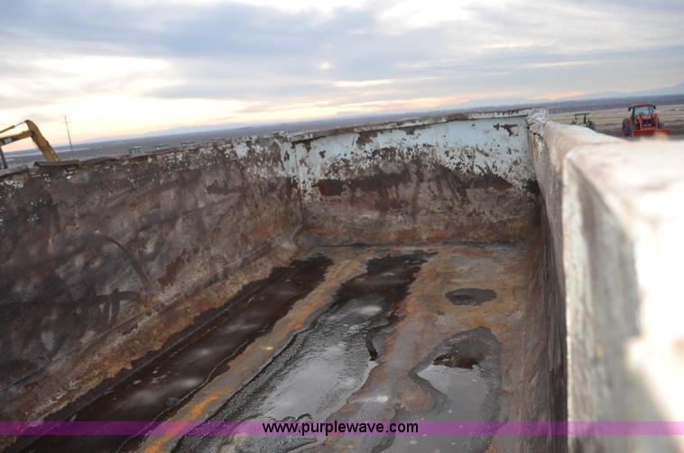 image for item G7168 1996 KD King end dump trailer