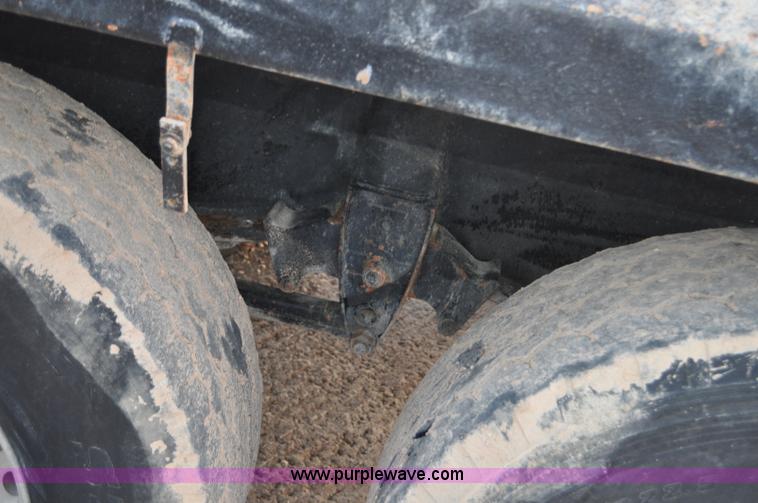 image for item G7168 1996 KD King end dump trailer