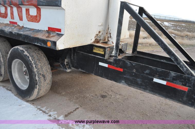 image for item G7168 1996 KD King end dump trailer