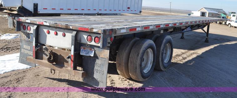 image for item G7169 1995 Fontaine flatbed trailer