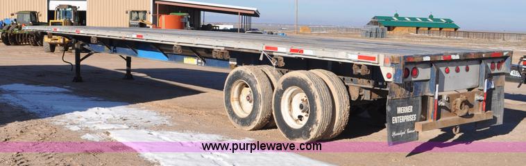 image for item G7169 1995 Fontaine flatbed trailer