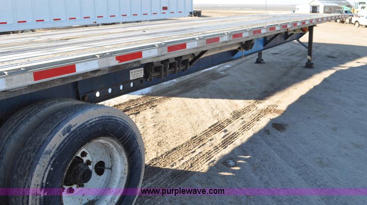 image for item G7169 1995 Fontaine flatbed trailer